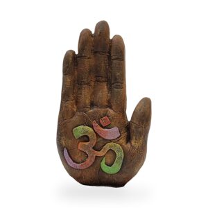 Mano de Buda con símbolo Om. Go Natura, Manizales.