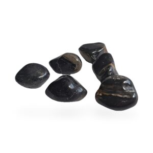 Ónix negro rodado de 3 x 2 cm. Go Natura, Manizales.
